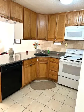 15385 S Dixie Highway Palmetto Bay FL 33157