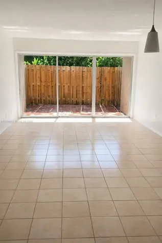 15385 S Dixie Highway Palmetto Bay FL 33157