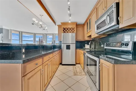 5555 Collins Avenue Miami Beach FL 33140