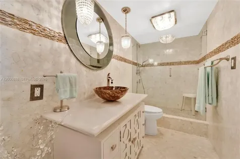 5555 Collins Avenue Miami Beach FL 33140