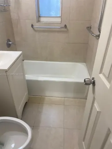 1319 NW 60th Street Miami FL 33142