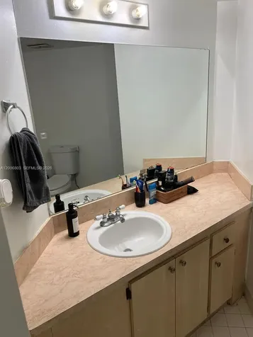 7125 NW 186th Street Hialeah FL 33015