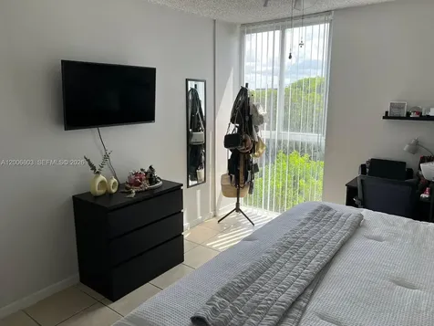 7125 NW 186th Street Hialeah FL 33015