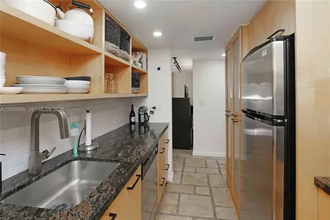 9394 SW 77th Avenue Miami FL 33156