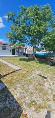 2211 Cleveland Street Hollywood FL 33020