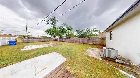 2211 Cleveland Street Hollywood FL 33020