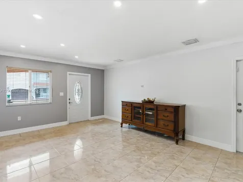 5982 SW 162nd Court Miami FL 33193