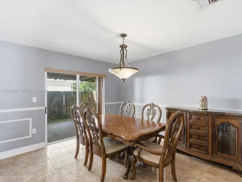 5982 SW 162nd Court Miami FL 33193