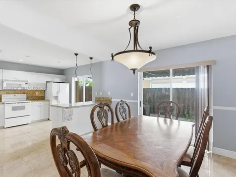 5982 SW 162nd Court Miami FL 33193