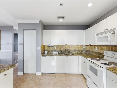 5982 SW 162nd Court Miami FL 33193