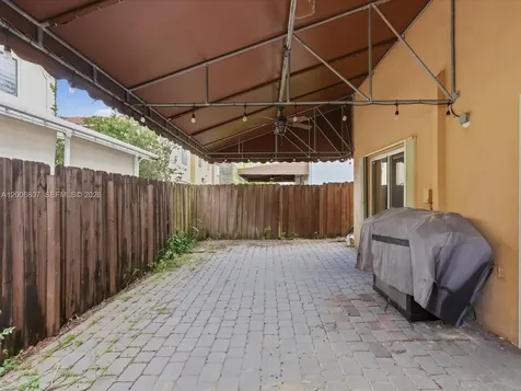 5982 SW 162nd Court Miami FL 33193