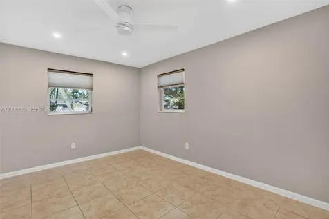 15821 SW 86th Avenue Palmetto Bay FL 33157