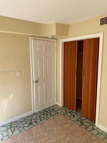 1319 NW 60th Street Miami FL 33142