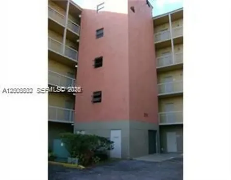 8290 Lake Drive Doral FL 33166