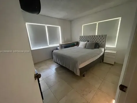 1560 Mckinley Street Hollywood FL 33020