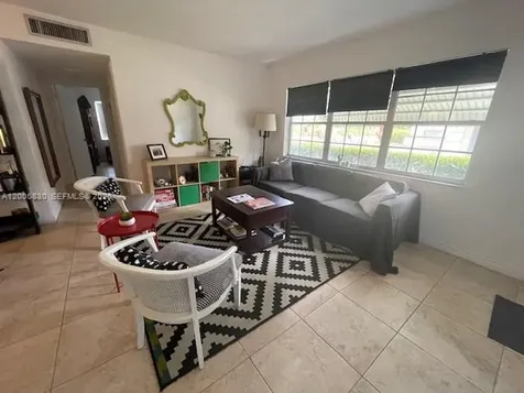 1560 Mckinley Street Hollywood FL 33020