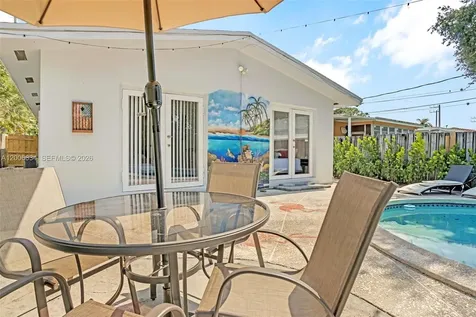 1547 NE 38th Street Oakland Park FL 33334