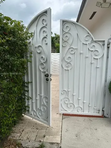 Miami FL 33186