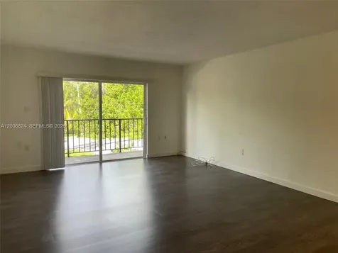 2600 NE 135th Street North Miami FL 33181