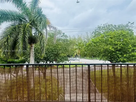 2600 NE 135th Street North Miami FL 33181
