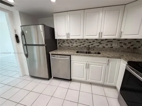 400 Kings Point Drive Sunny Isles Beach FL 33160