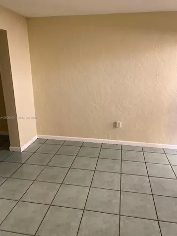 1319 NW 60th Street Miami FL 33142