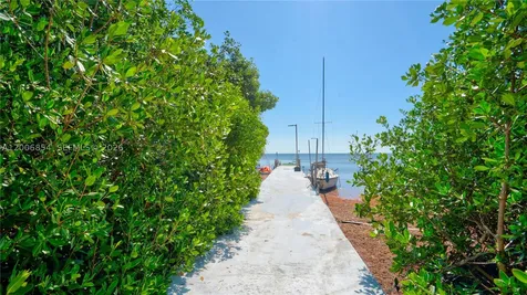 34 Atlantic Drive Marathon FL 33037
