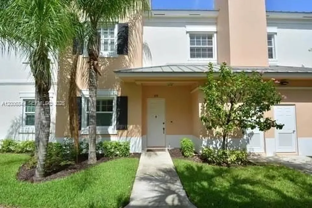 10480 SW Stephanie Way Port St. Lucie FL 34987