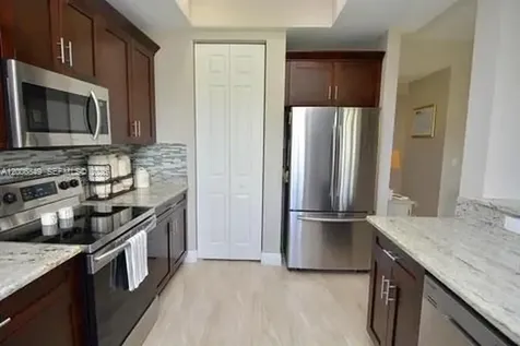 10480 SW Stephanie Way Port St. Lucie FL 34987