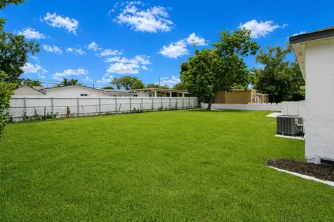 2870 NW 169th Terrace Miami Gardens FL 33056