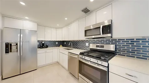 3140 S Ocean Drive Hallandale Beach FL 33009