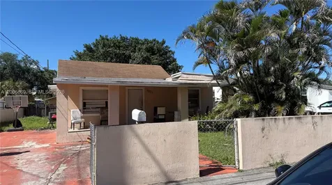2071 NW 86th Street Miami FL 33147