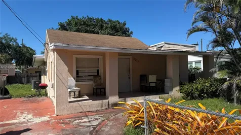 2071 NW 86th Street Miami FL 33147