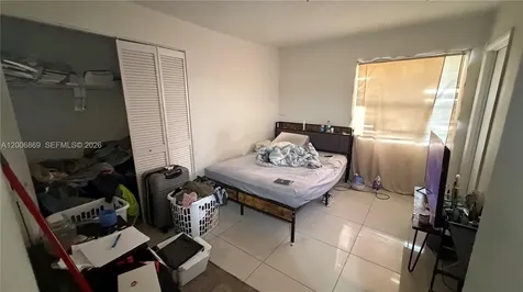 2071 NW 86th Street Miami FL 33147
