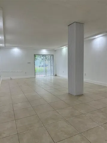 9357 Fontainebleau Boulevard Miami FL 33172