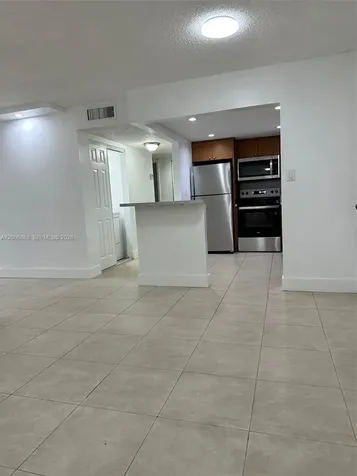 9357 Fontainebleau Boulevard Miami FL 33172