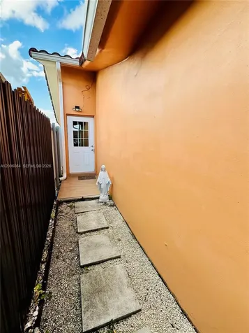 13741 SW 11th Street Miami FL 33184
