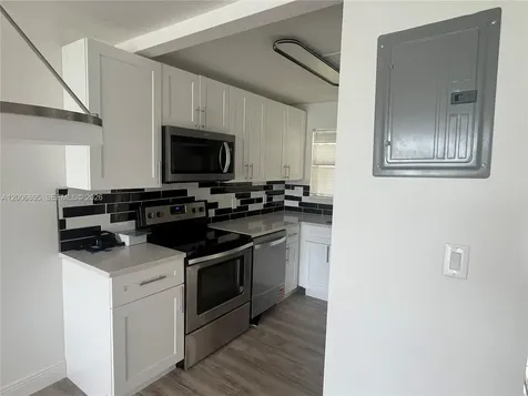 2780 N Pine Island Road Sunrise FL 33322