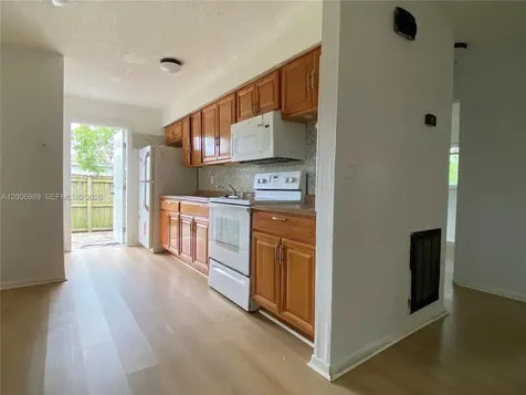 6132 SW 39th Street Miramar FL 33023