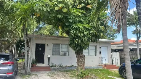 1743 NW 15th Street Miami FL 33125