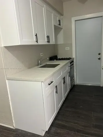 1743 NW 15th Street Miami FL 33125