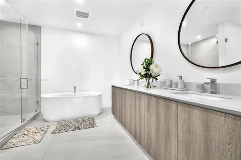 17550 Collins Avenue Sunny Isles Beach FL 33160