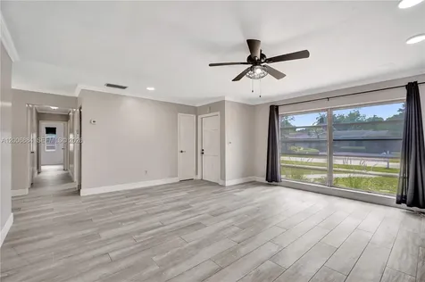 10511 SW 124th Avenue Miami FL 33186