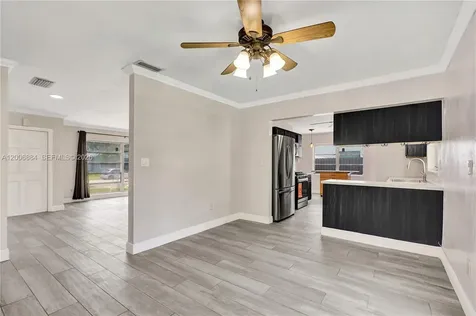 10511 SW 124th Avenue Miami FL 33186