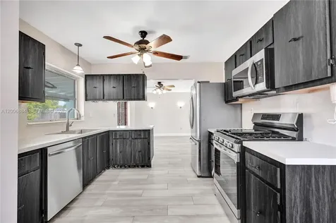 10511 SW 124th Avenue Miami FL 33186