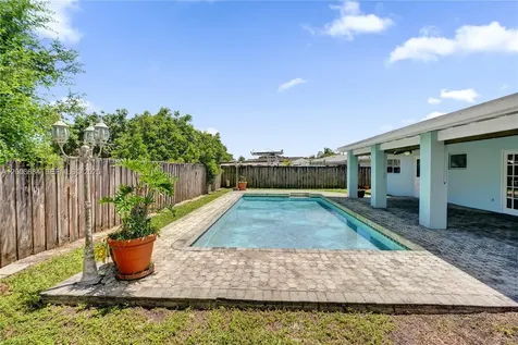 10511 SW 124th Avenue Miami FL 33186