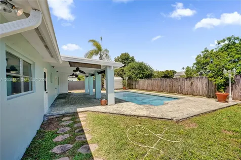 10511 SW 124th Avenue Miami FL 33186