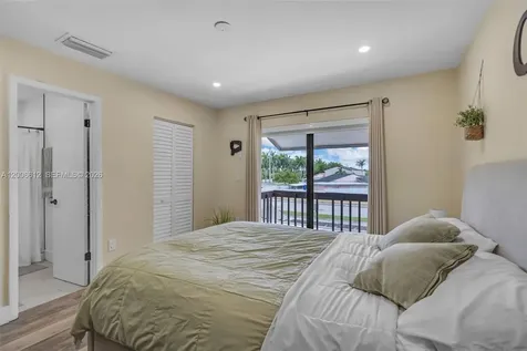 5725 SW 132nd Court Miami FL 33183