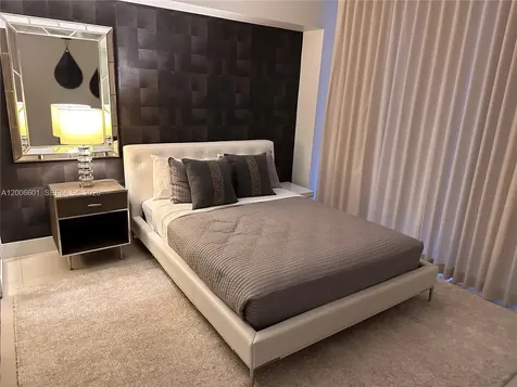 Bal Harbour FL 33154