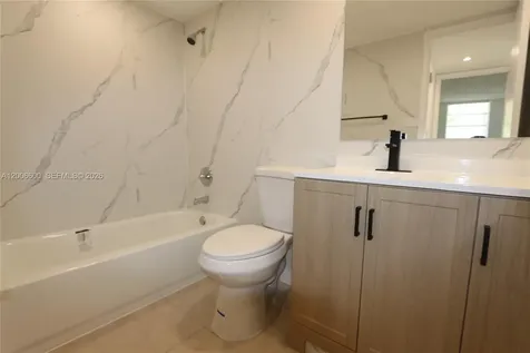 4550 NW 9th Street Miami FL 33126